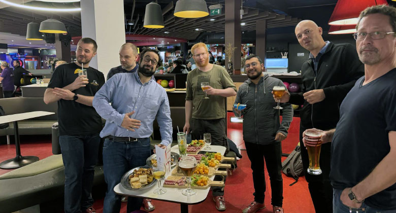 Collaborateurs Sully Group dans un bowling