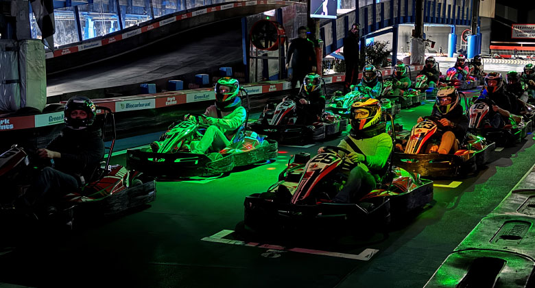 Kartngs sur la grille de départ 